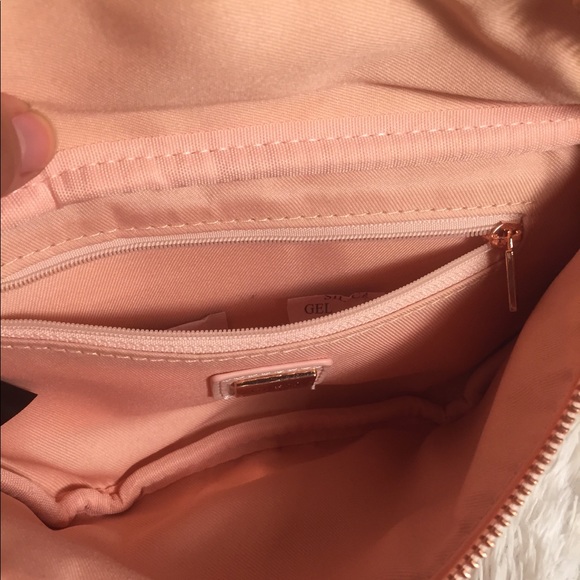 GUESS Factory Fanny Pack in pink - Picture 7 of 7